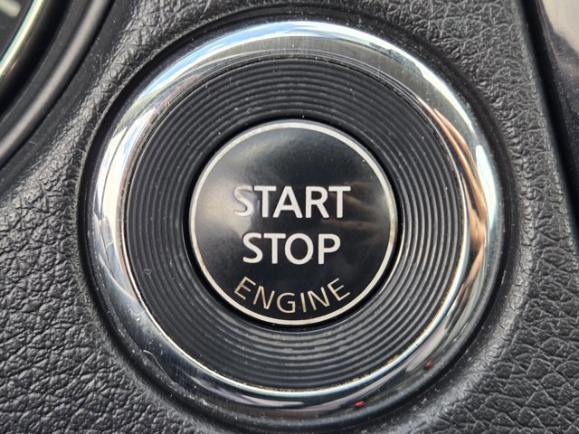 Used 2018 Nissan Rogue SL image 18