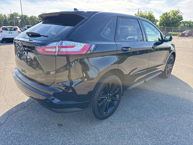 Certified 2024 Ford Edge ST-Line AWD/4WD image 9