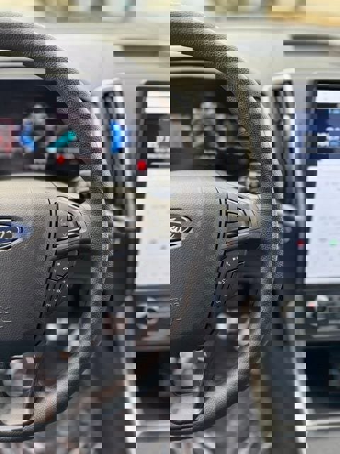 Certified 2024 Ford Edge SE w/ Black Appearance Package image 16