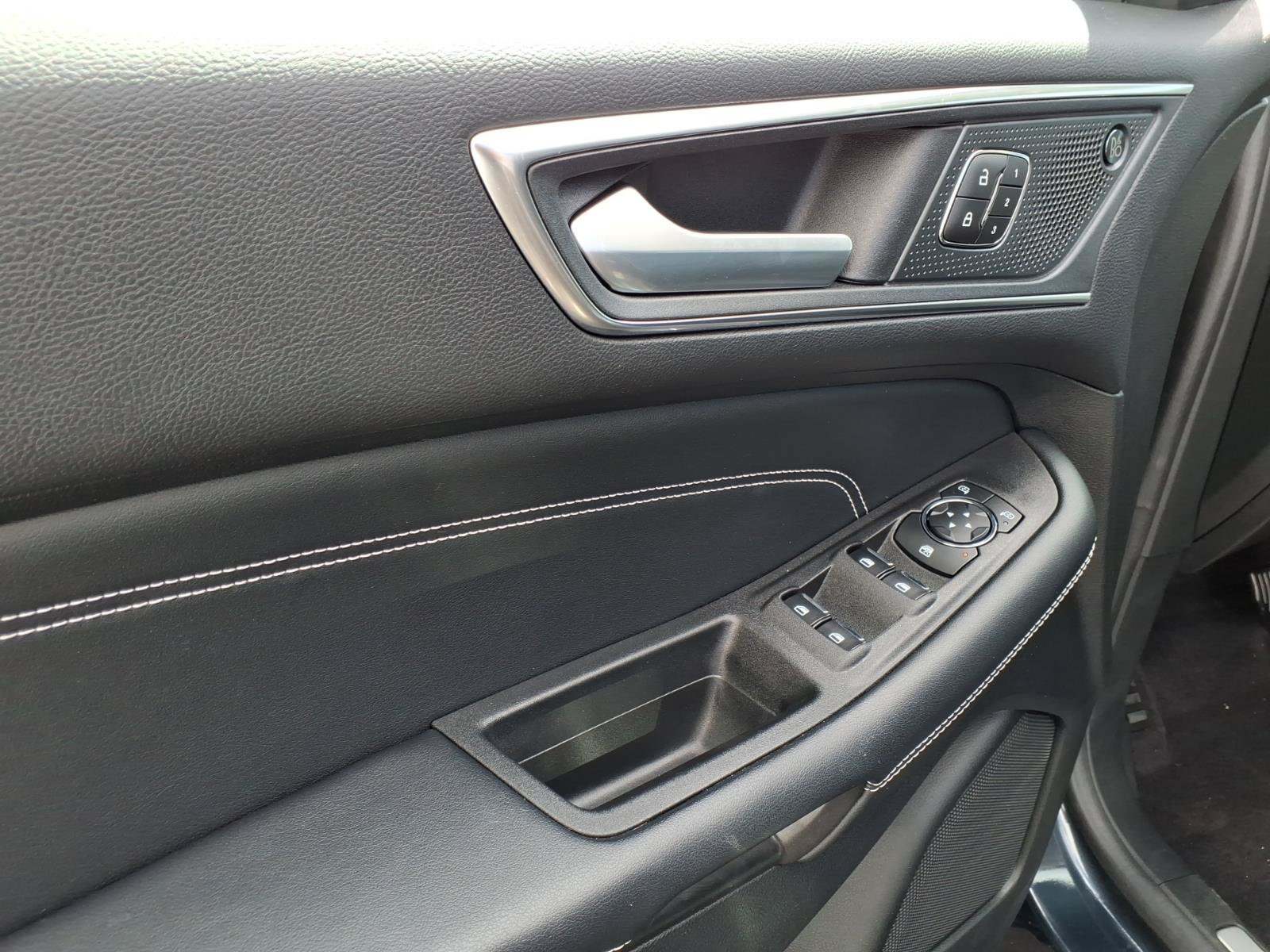 Certified 2024 Ford Edge Titanium AWD/4WD image 14