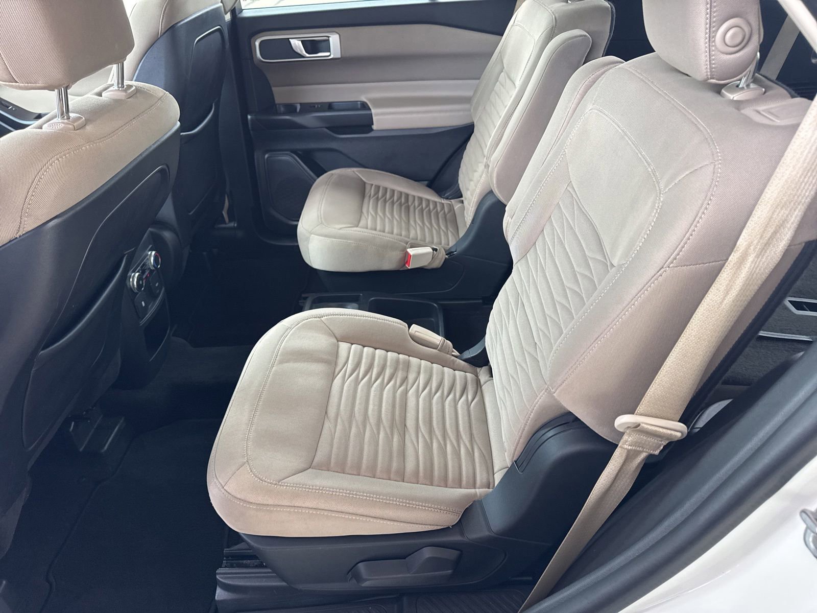 Certified 2020 Ford Explorer XLT w/ Comfort Package AWD/4WD image 36