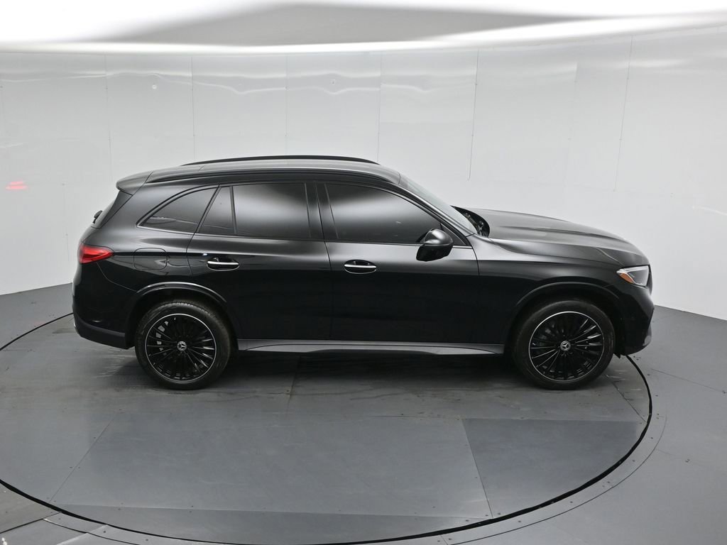 Used 2025 Mercedes-Benz GLC 300 image 42