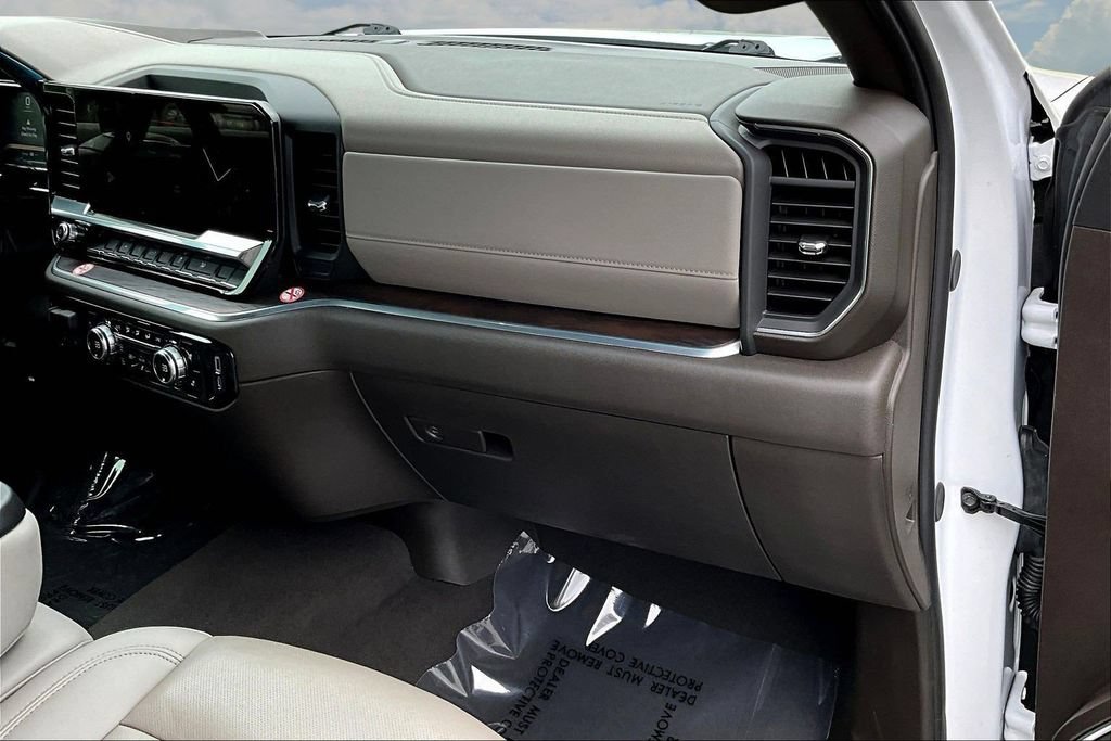 Used 2026 GMC Sierra 1500 SLT AWD/4WD image 29