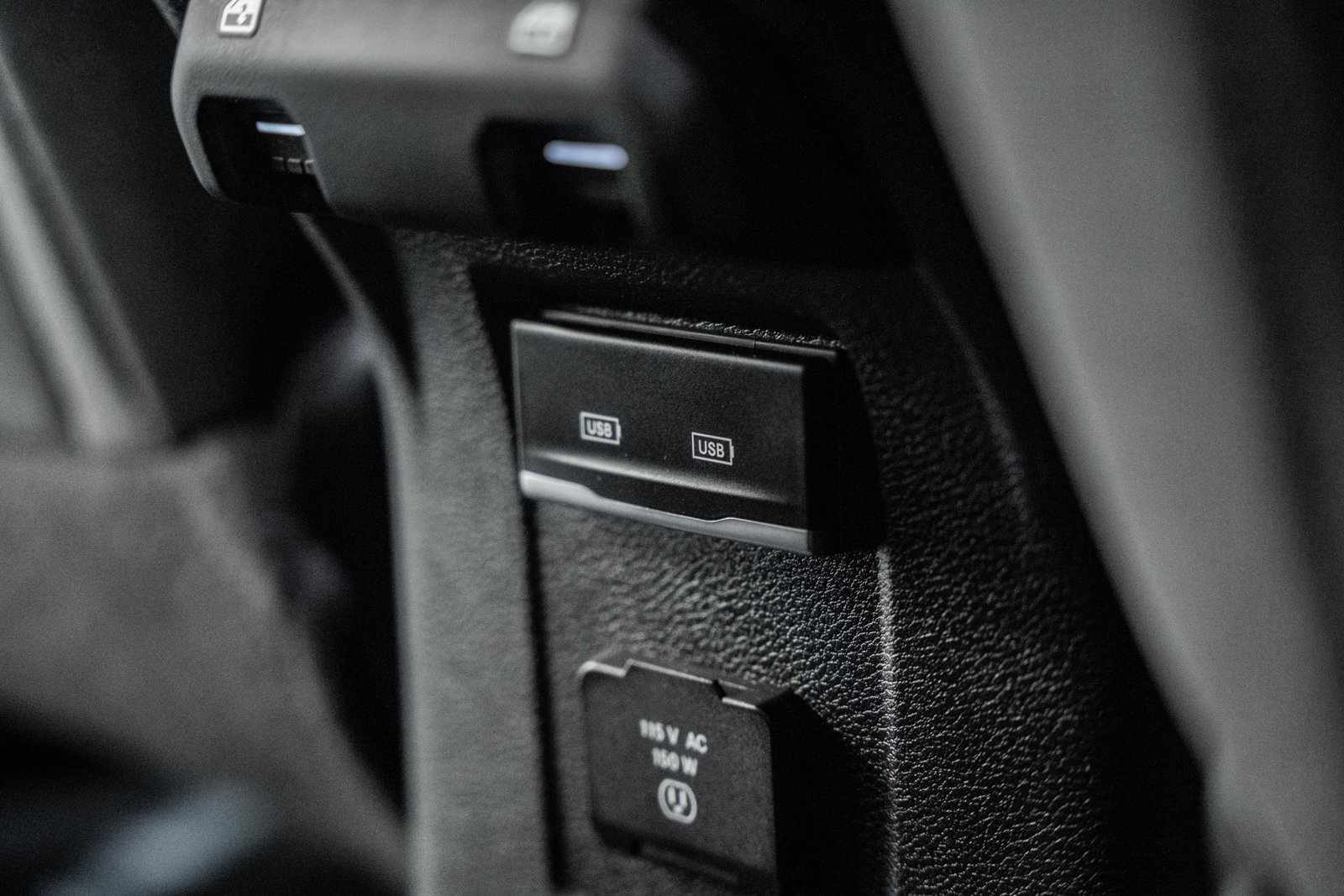 Used 2024 Jeep Wrangler Unlimited Sahara AWD/4WD image 39