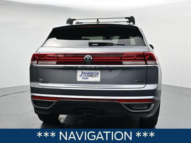 Used 2024 Volkswagen Atlas Cross Sport SE AWD/4WD image 8