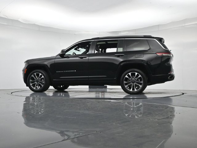 Used 2021 Jeep Grand Cherokee L Overland w/ Luxury Tech Group IV AWD/4WD image 41