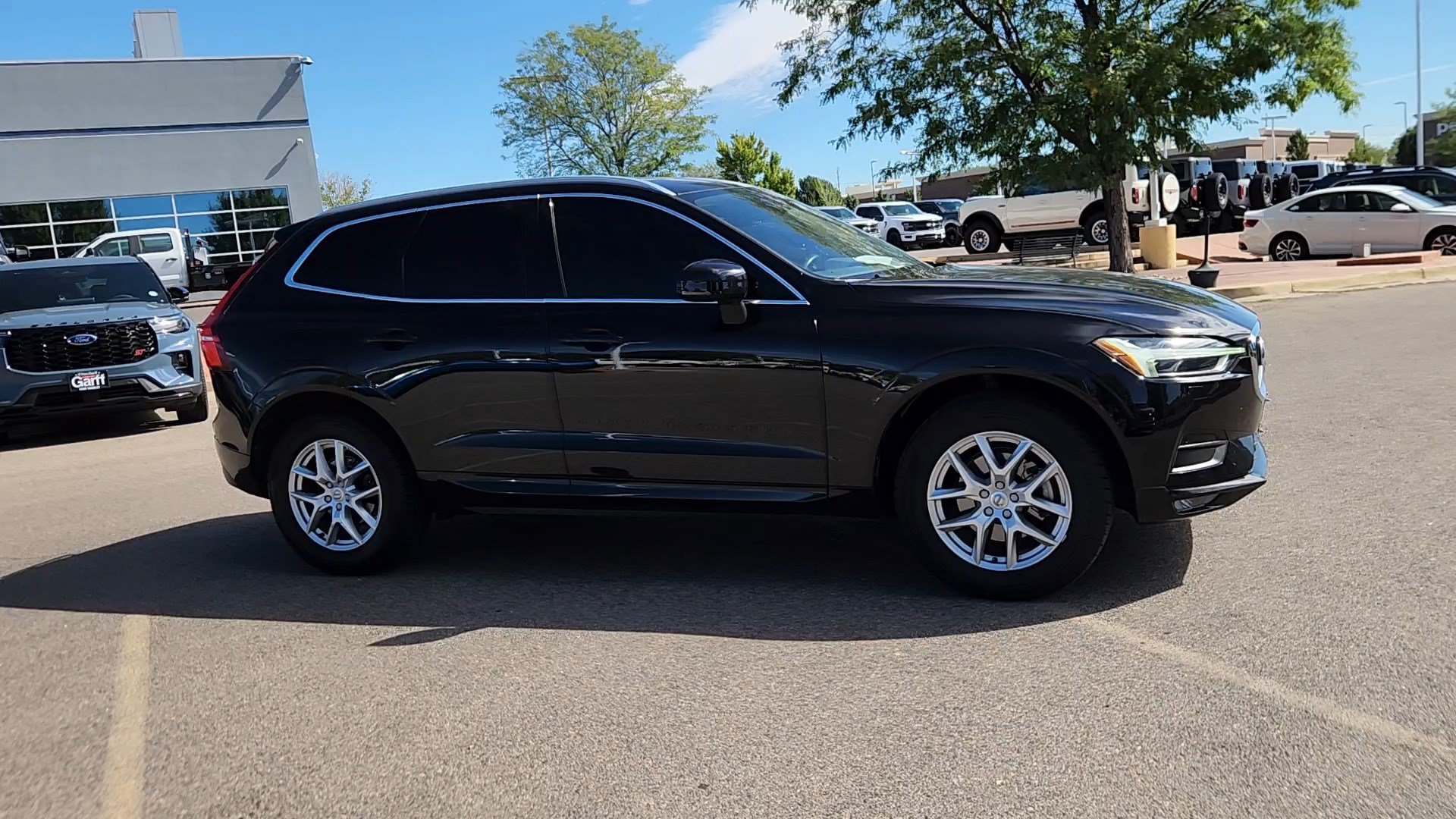 Used 2020 Volvo XC60 T5 Momentum AWD/4WD image 9
