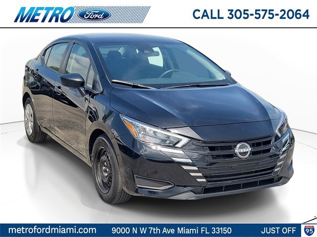 Used 2025 Nissan Versa S image 4