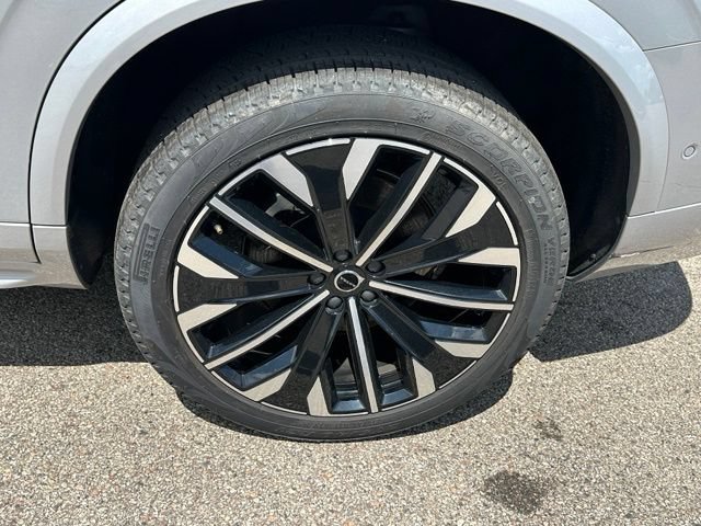 Used 2025 Volvo XC90 B6 Plus AWD/4WD image 7