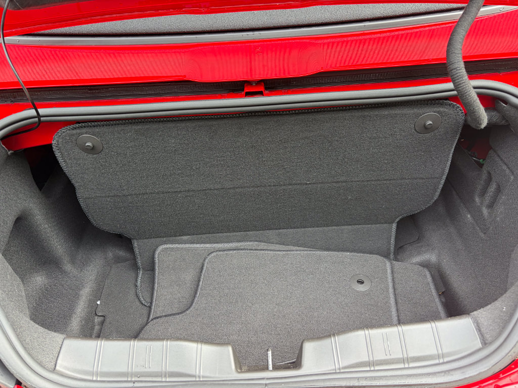 Used 2023 Chevrolet Camaro LT RWD image 18