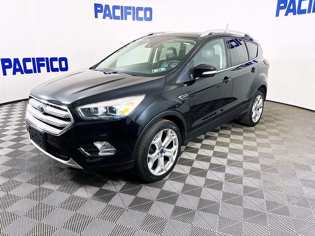Certified 2019 Ford Escape Titanium AWD/4WD image 4