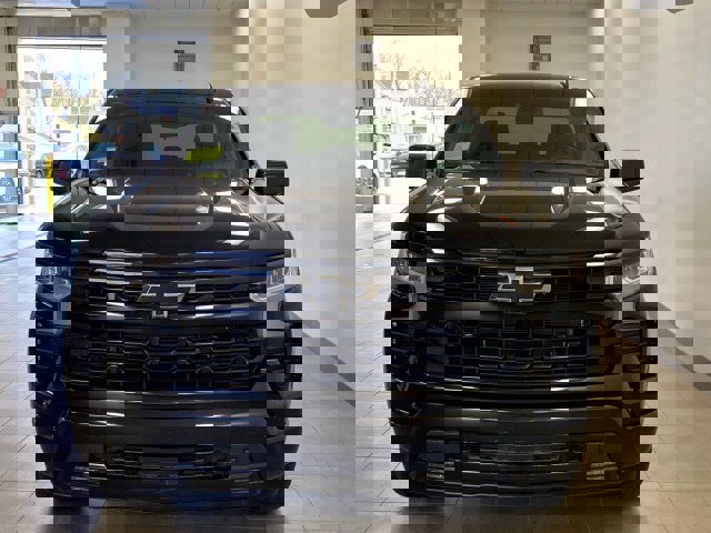 Used 2023 Chevrolet Silverado 1500 RST w/ Z71 Off-Road Package AWD/4WD image 7