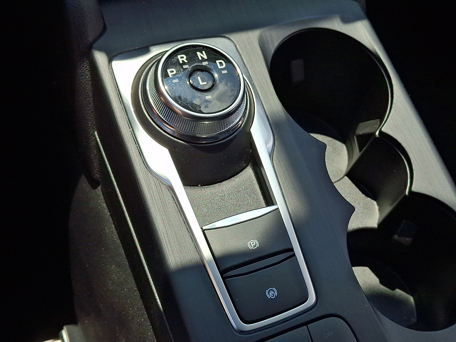 Certified 2022 Ford Escape Titanium AWD/4WD image 20