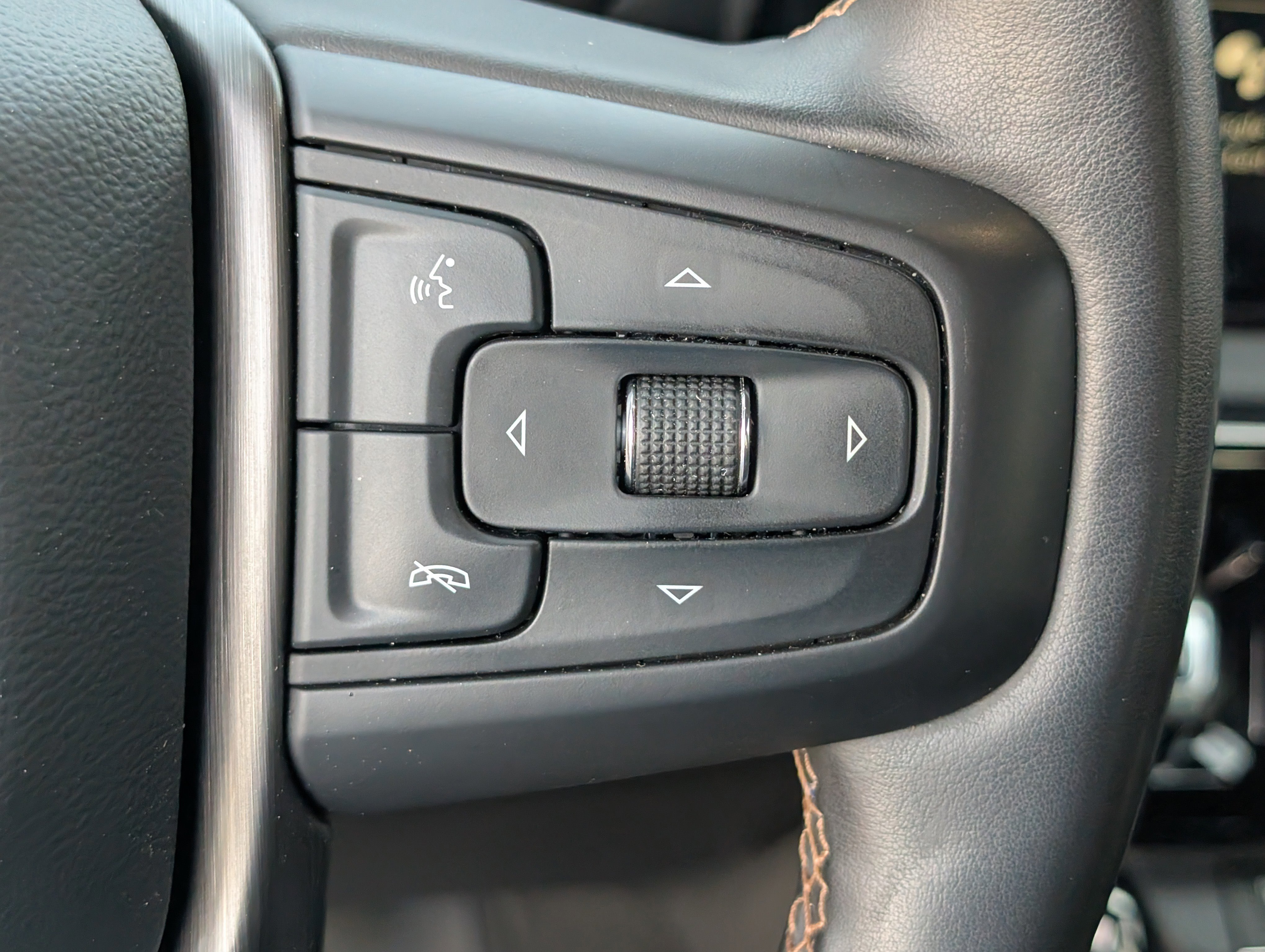Used 2024 GMC Sierra 2500 AT4 w/ AT4 Premium Plus Package AWD/4WD image 21