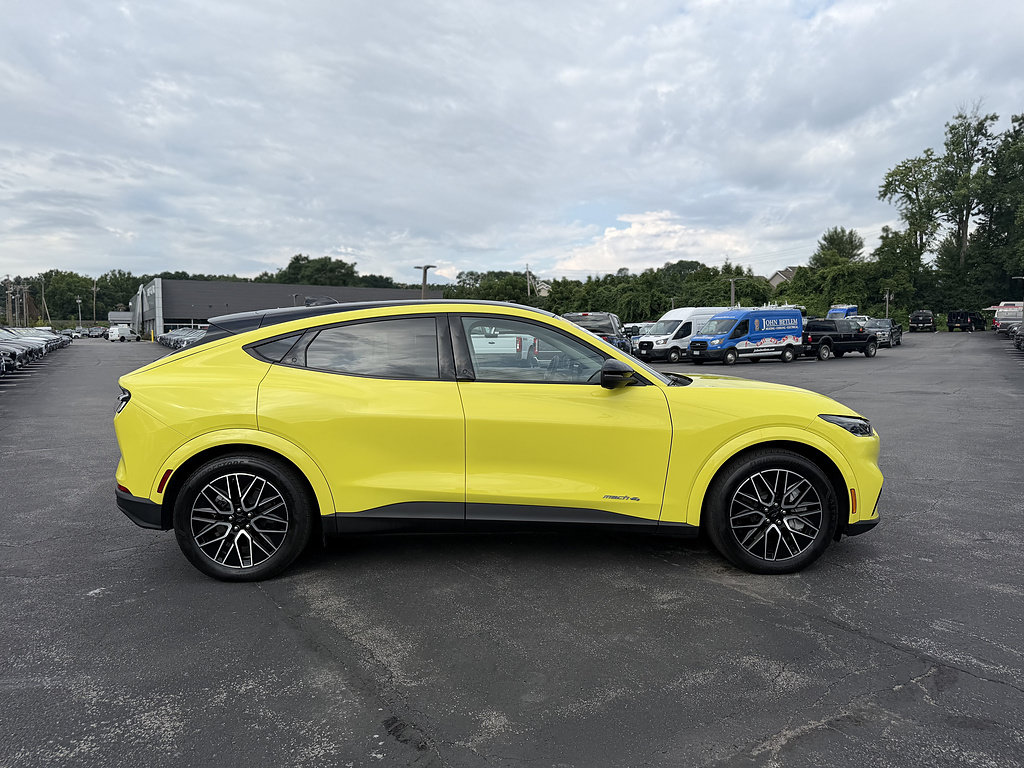 Certified 2025 Ford Mustang Mach-E Premium AWD/4WD image 9