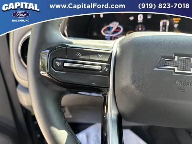 Used 2025 Chevrolet Colorado ZR2 w/ Technology Package AWD/4WD image 23