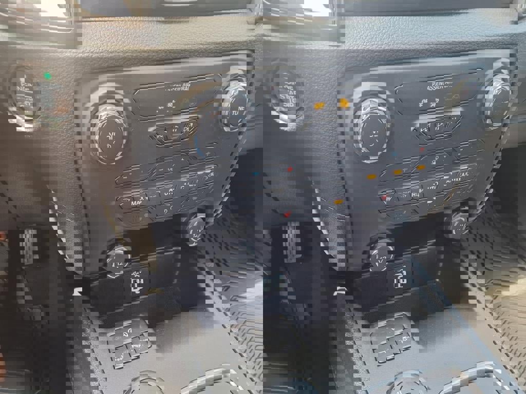 Certified 2020 Ford Ranger Lariat w/ Trailer Tow Package image 28