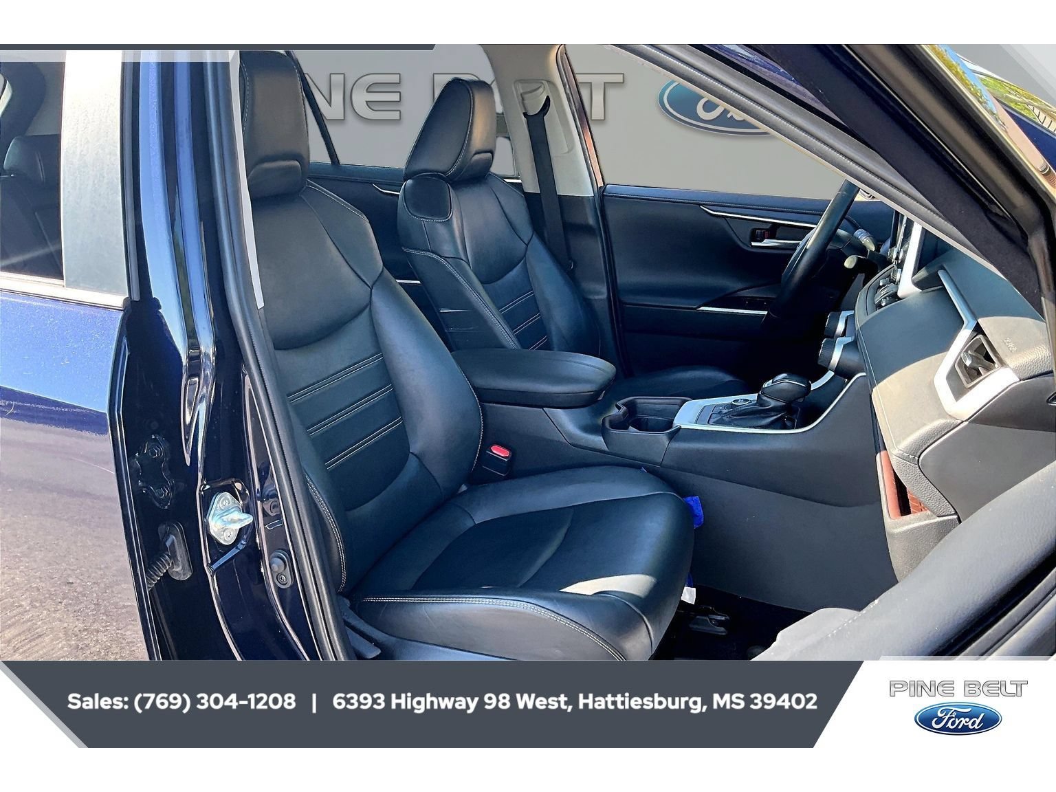 Used 2020 Toyota RAV4 Limited AWD/4WD image 6