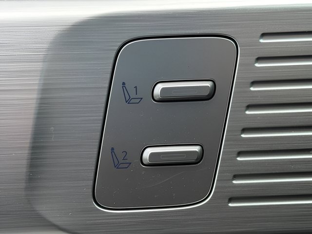 Used 2024 Hyundai Santa Fe Limited AWD/4WD image 19