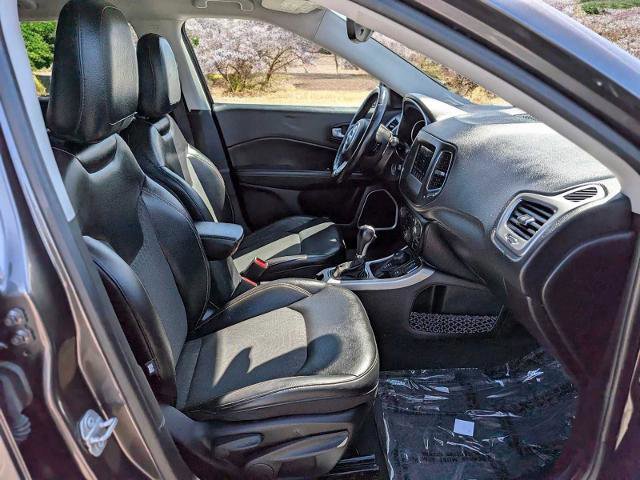 Used 2018 Jeep Compass Latitude w/ Popular Equipment Group AWD/4WD image 19