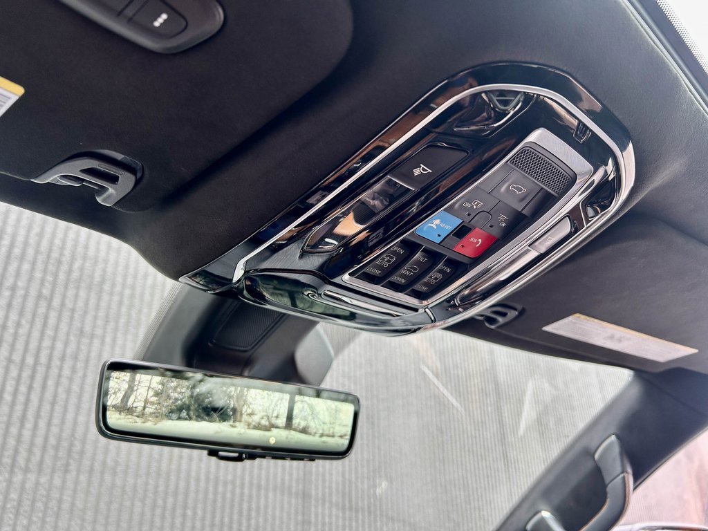 Used 2022 Jeep Grand Wagoneer Series III w/ Rear Seat Video Group 1 image 35