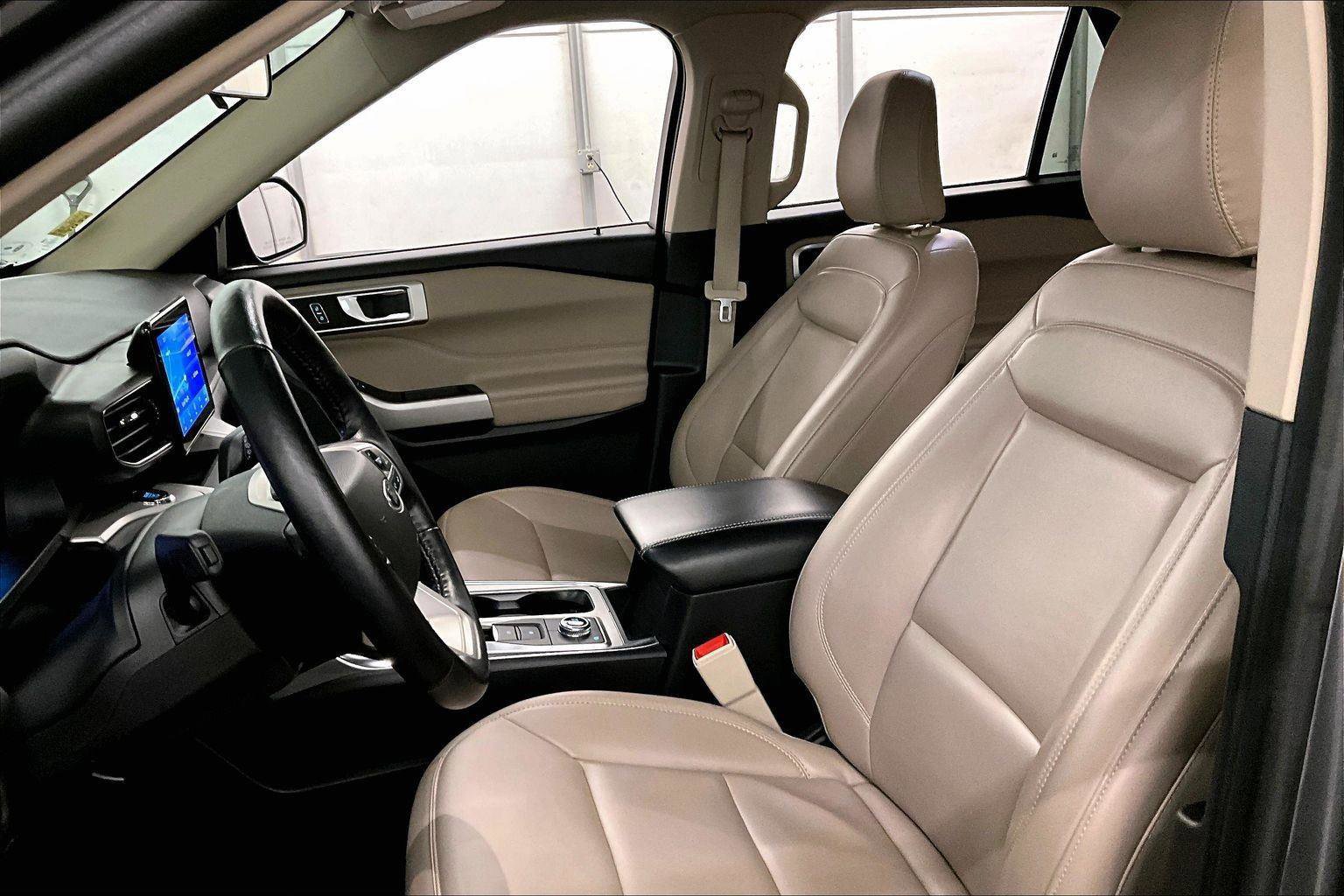 Certified 2022 Ford Explorer XLT w/ Equipment Group 202A image 24