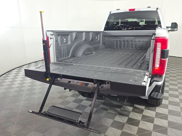 Certified 2025 Ford F350 Lariat w/ Black Appearance Package image 11