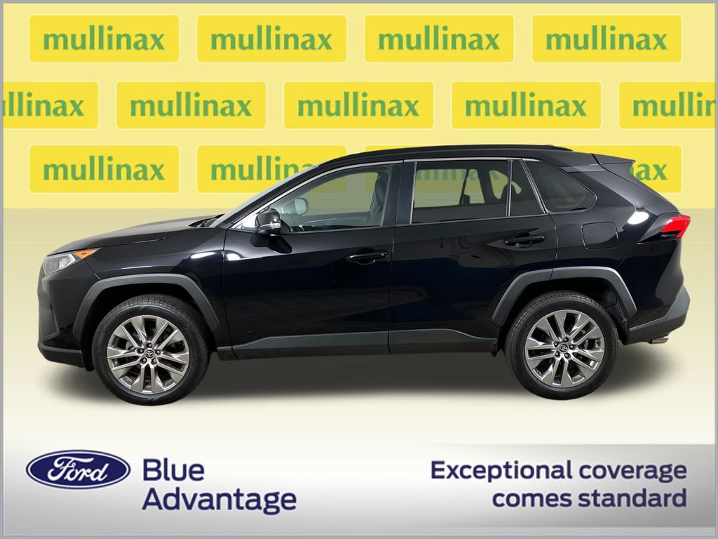 Used 2021 Toyota RAV4 XLE Premium image 9