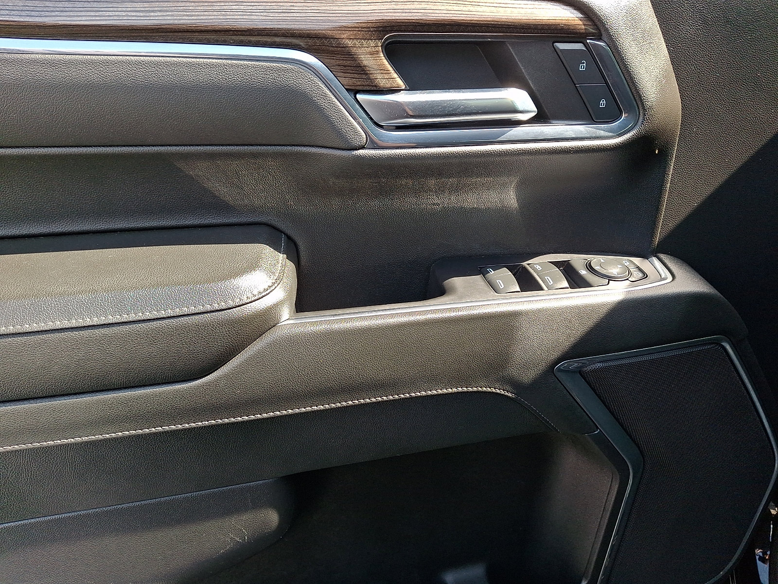 Used 2024 Chevrolet Silverado 1500 LT AWD/4WD image 15