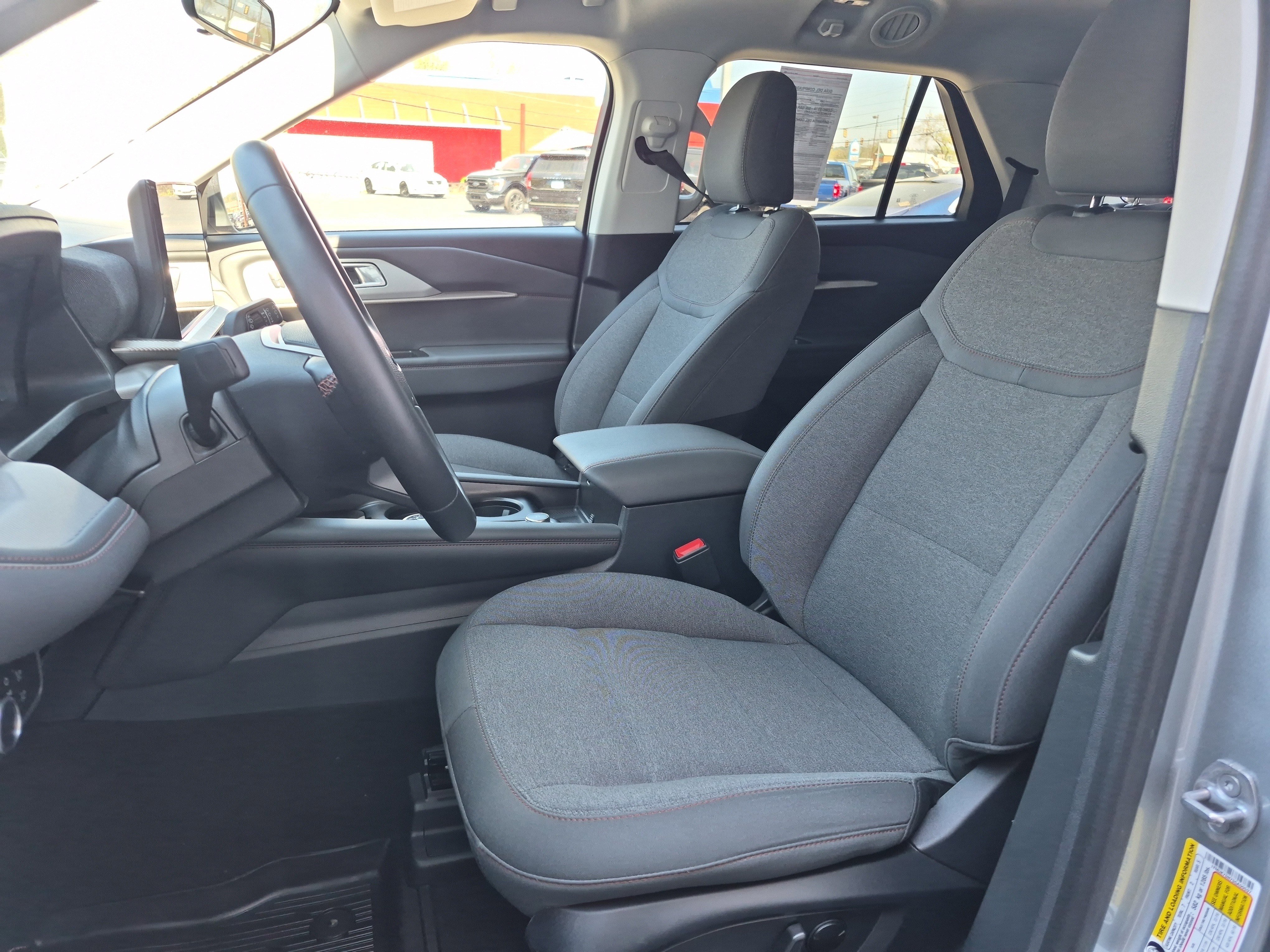 Certified 2025 Ford Explorer Active image 12