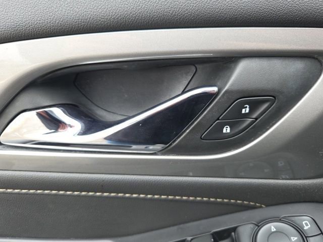 Used 2023 Chevrolet Traverse LT image 26