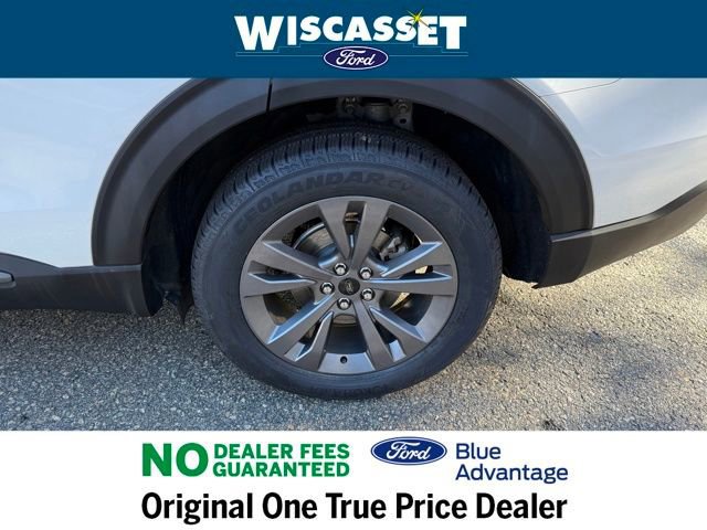 Certified 2022 Ford Explorer XLT w/ Equipment Group 202A image 29