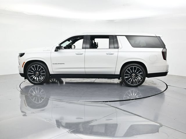 Used 2025 Chevrolet Suburban High Country AWD/4WD image 7