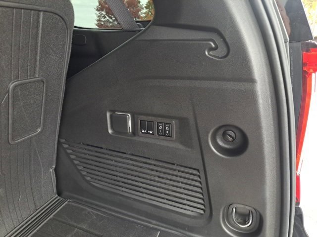 Used 2023 GMC Yukon Denali image 34