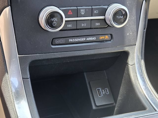 Certified 2022 Ford Edge Titanium AWD/4WD image 19