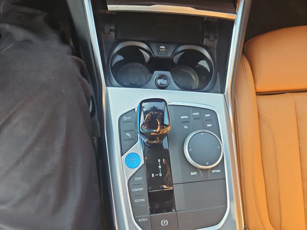 Used 2022 BMW i4 eDrive40 RWD image 18
