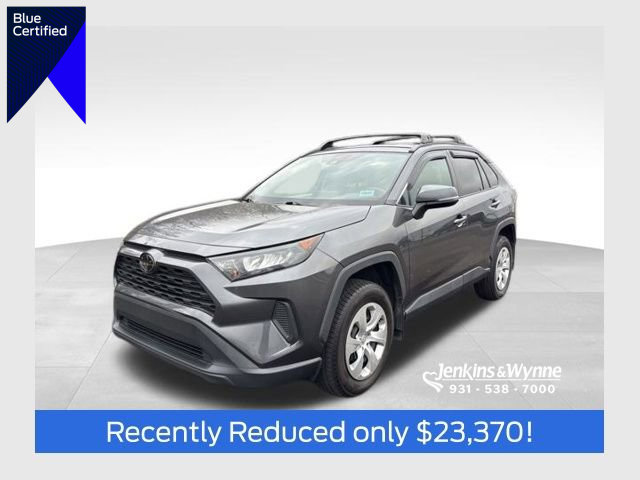 Used 2021 Toyota RAV4 LE image 1