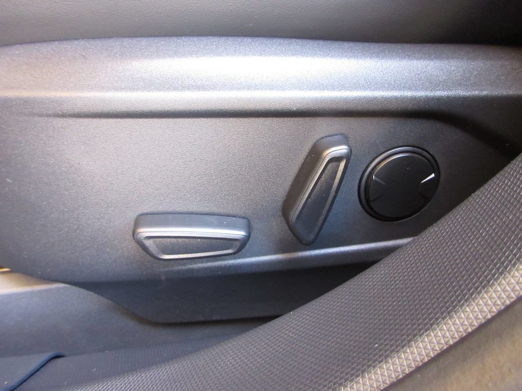 Certified 2023 Ford Mustang Mach-E Select RWD image 12