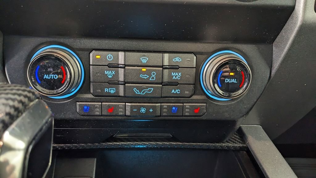 Certified 2019 Ford F150 Raptor w/ Equipment Group 802A Luxury image 30