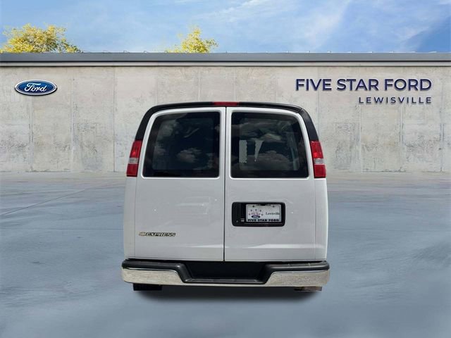 Used 2024 Chevrolet Express 2500 w/ Driver Convenience Package RWD image 5