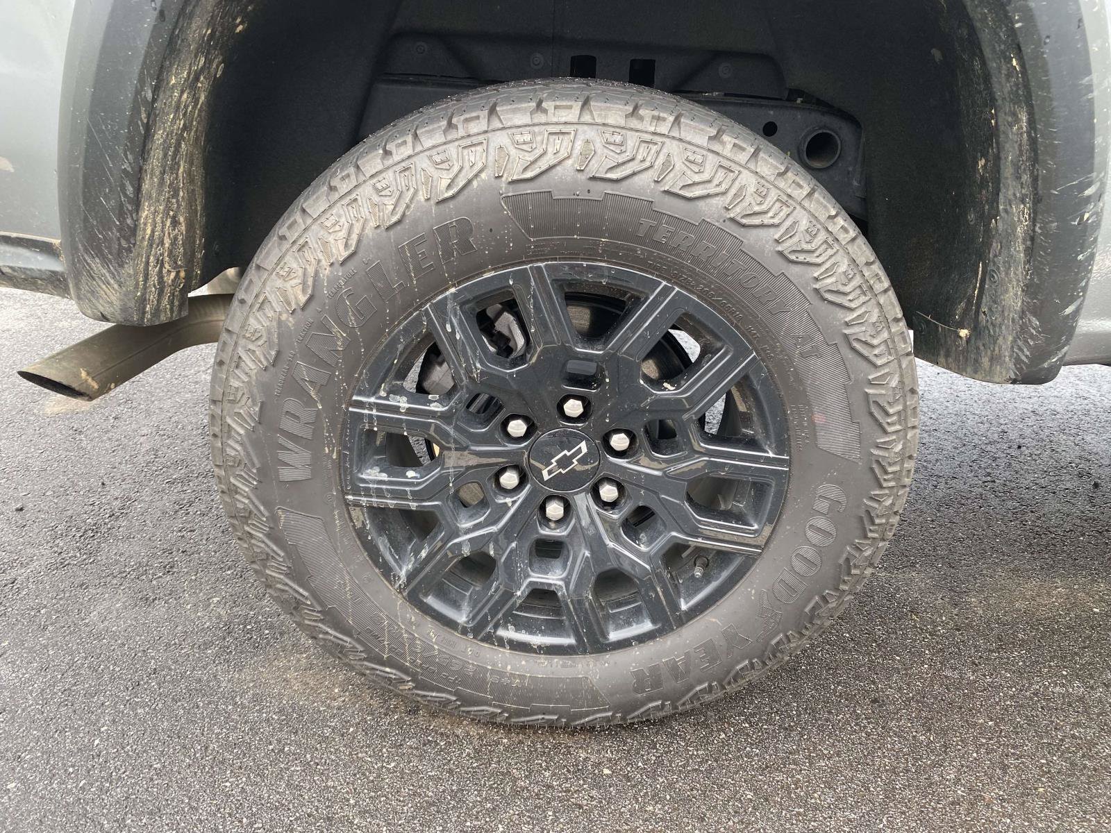 Used 2026 Chevrolet Colorado Trail Boss AWD/4WD image 9