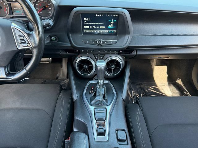 Used 2018 Chevrolet Camaro LT RWD image 23