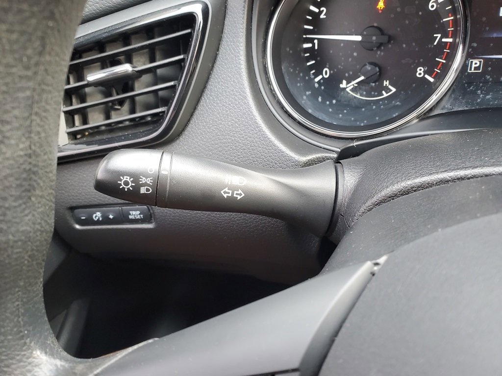 Used 2017 Nissan Rogue Sport S w/ S Appearance Package image 18