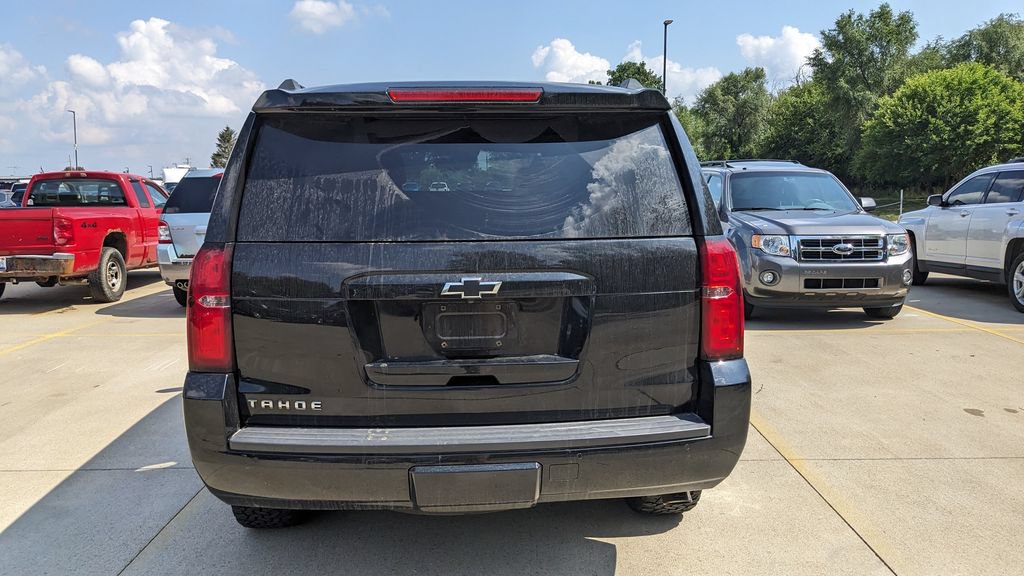 Used 2019 Chevrolet Tahoe LT w/ LT Signature Package AWD/4WD image 4