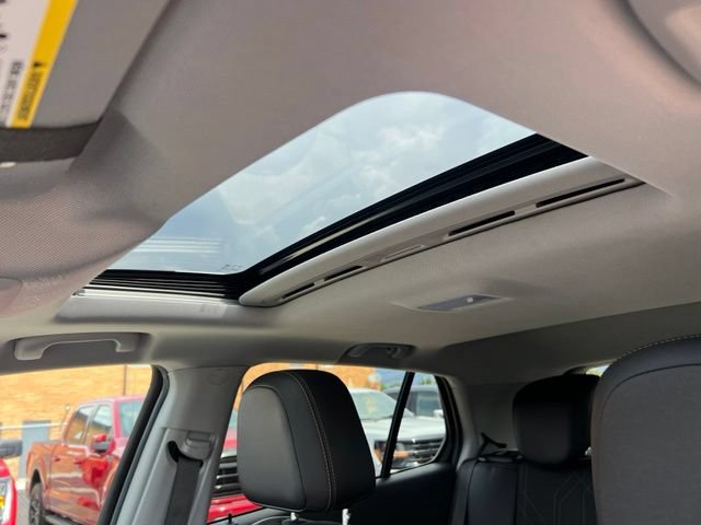 Used 2019 Chevrolet Trax LT w/ Sun & Sound Package FWD image 19