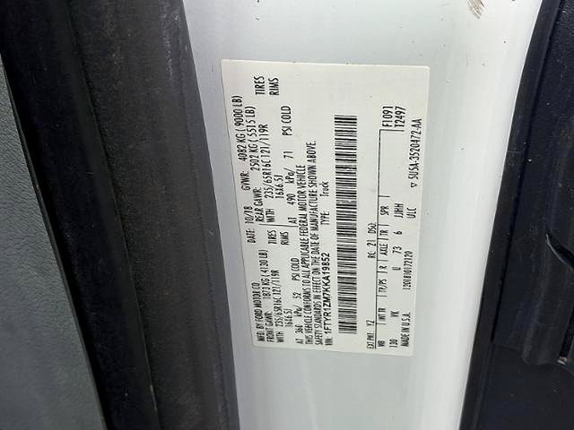 Certified 2019 Ford Transit 250 130 Low Roof RWD image 26