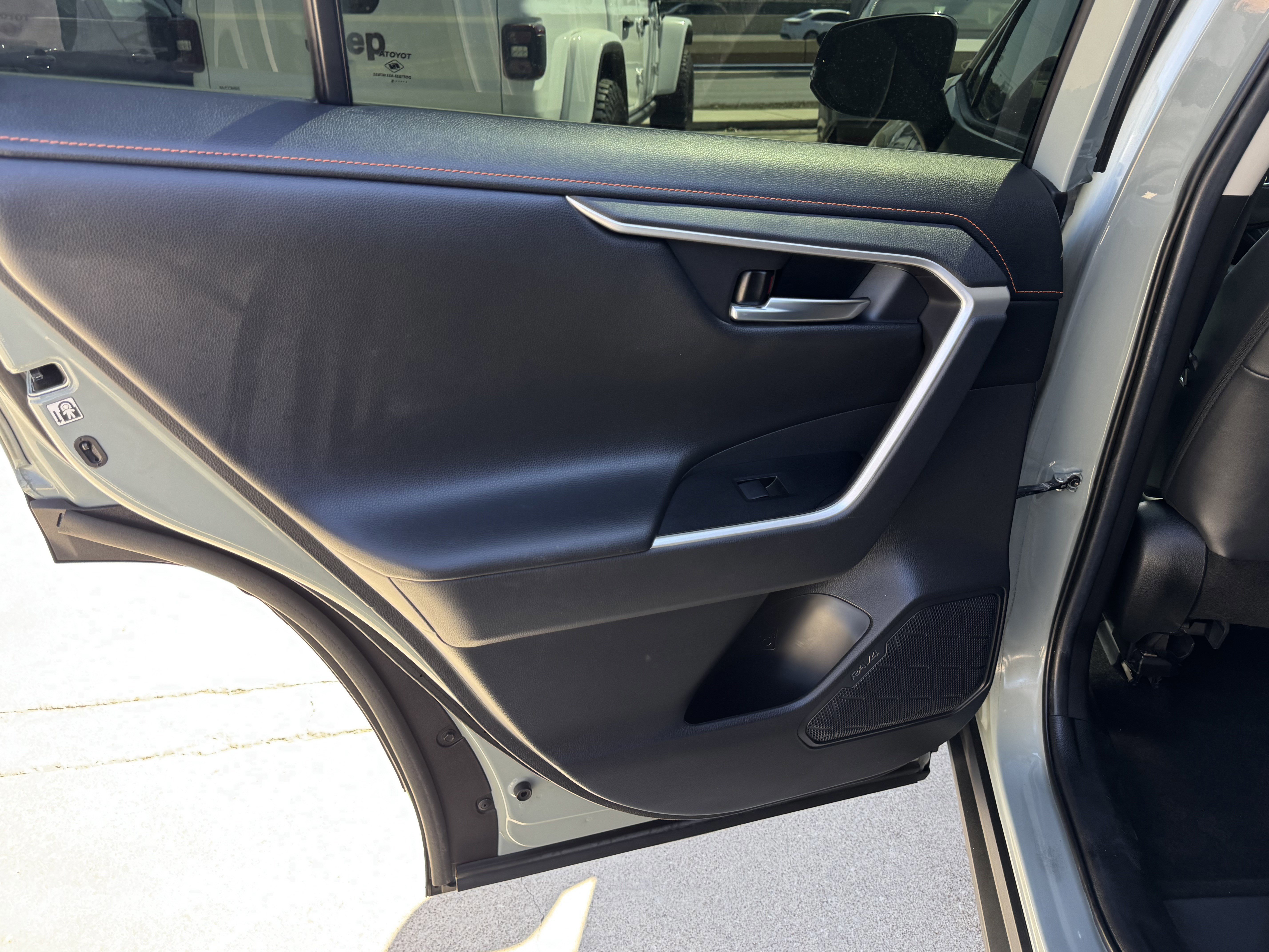 Used 2019 Toyota RAV4 Adventure image 18