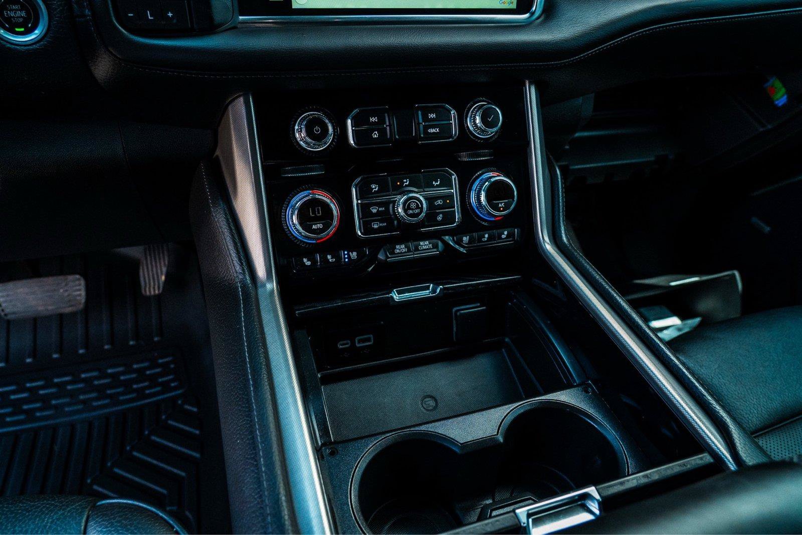 Used 2024 GMC Yukon Denali w/ Advanced Technology Package AWD/4WD image 19