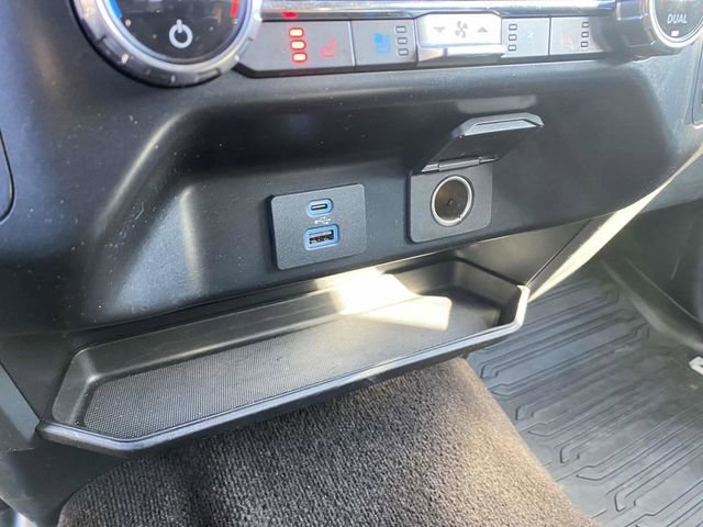 Certified 2021 Ford F150 Lariat image 32