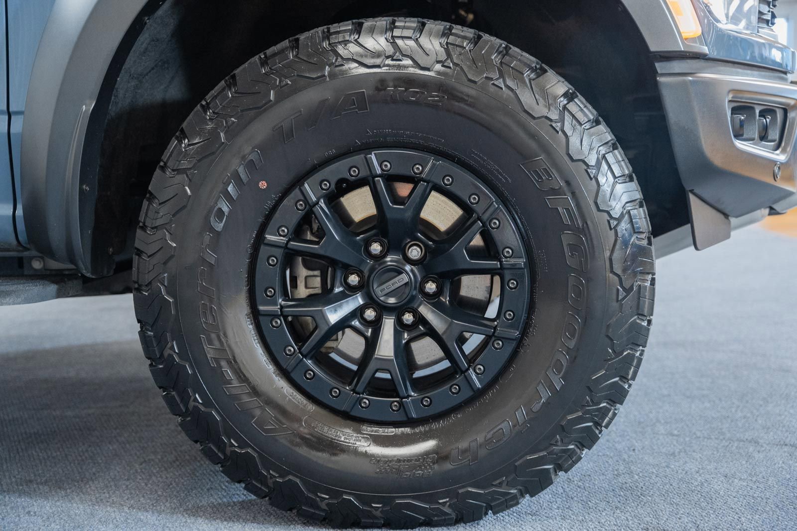 Certified 2023 Ford F150 Raptor w/ Raptor 37 Performance Package AWD/4WD image 18